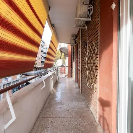 Apartment Spacious - Lori House -1bus To Piazza Venezia- Rom